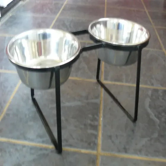 Raised dog bowl stand Wrought iron double dog feeding station