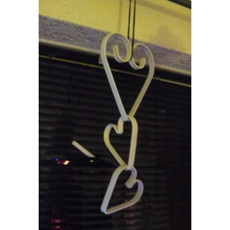 Chabby chic wrought iron triple hanging hearts